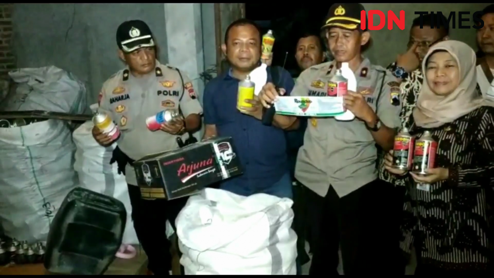 Polisi Gerebek Gudang Botol Pestisida Palsu di Brebes