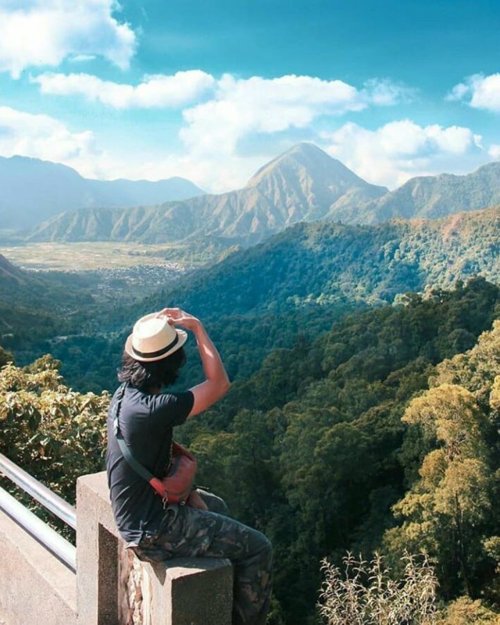 7 Referensi Destinasi Wisata di Kaki Gunung Rinjani, Gak Kalah Seru!