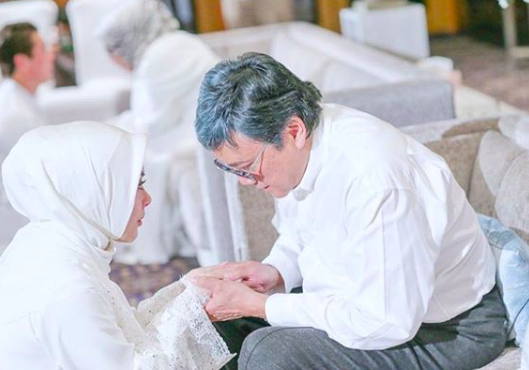Kompak Nih, 10 Momen Kebersamaan Syahrini dan Mertua