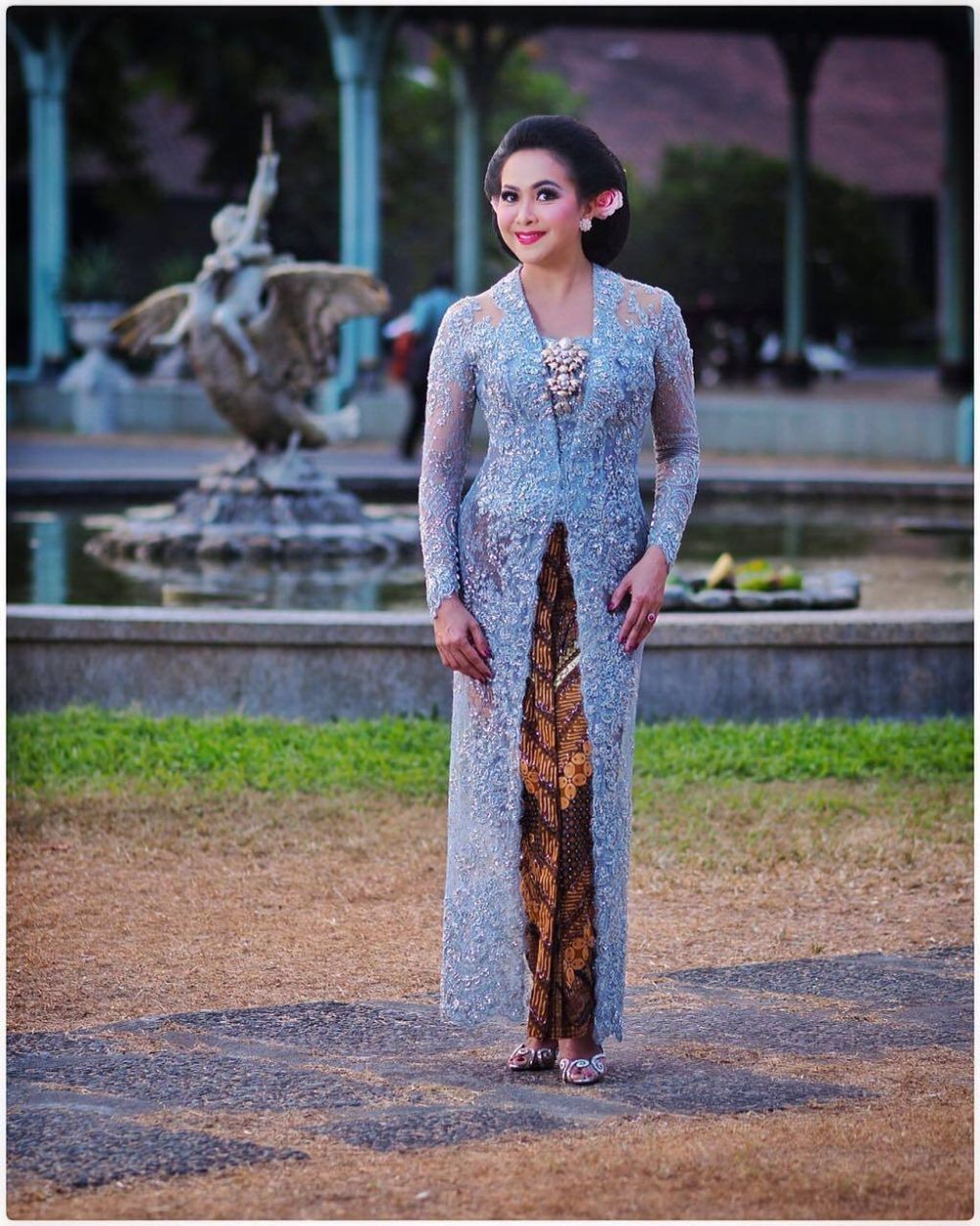 Paling Keren Kebaya Sundari Sukoco