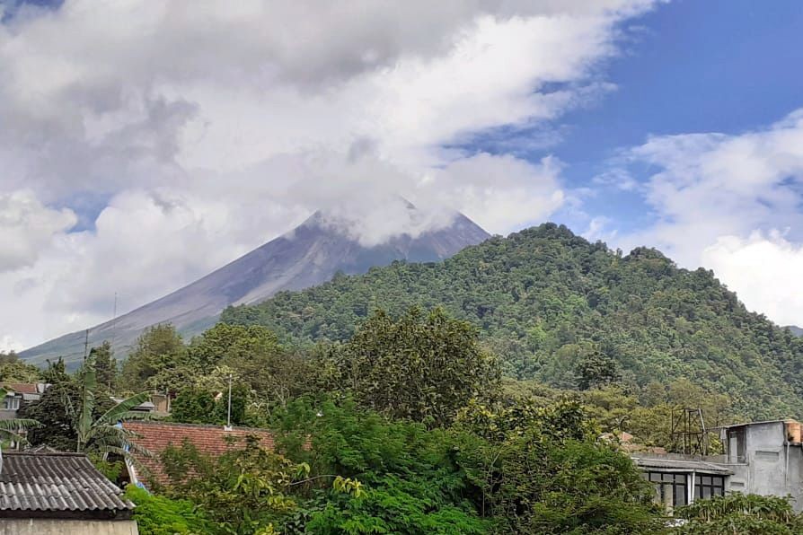 Selama Satu Tahun, Gunung Merapi Keluarkan Awan Panas 15.280 kali