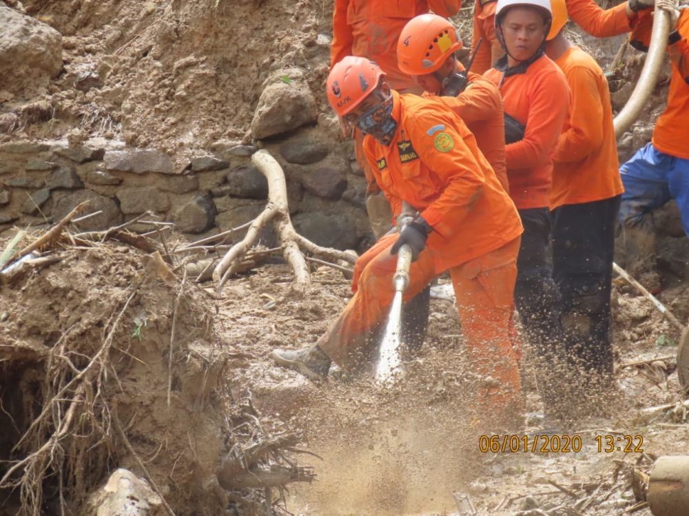 Dorong Provinsi Tangguh Bencana, Ridwan Kamil Siapkan 50 Juta Pohon