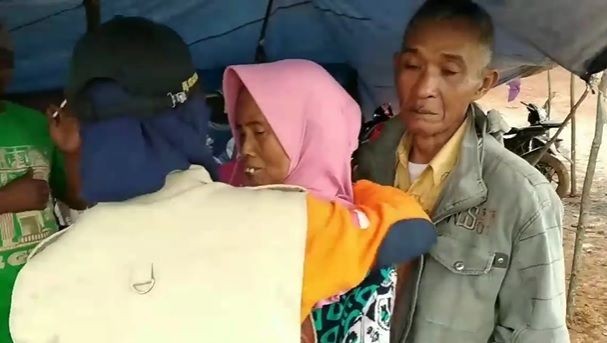 Aksi Bupati Lebak Evakuasi Bayi Korban Banjir dari Daerah Terisolir