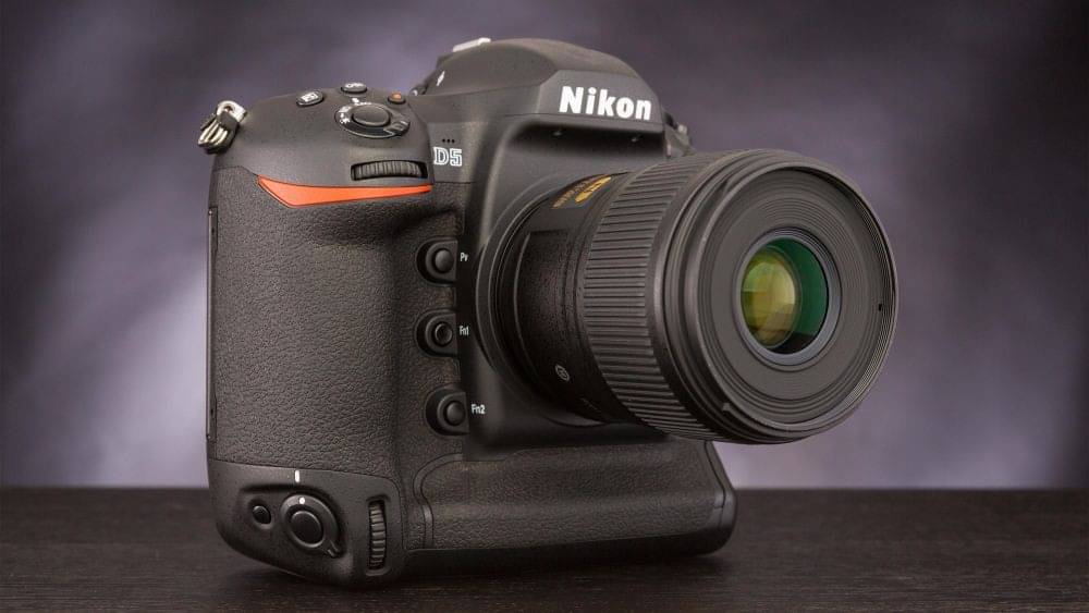 10 Kamera Nikon Terbaik 2019, Dari DSLR, Mirrorless Hingga Pocket!