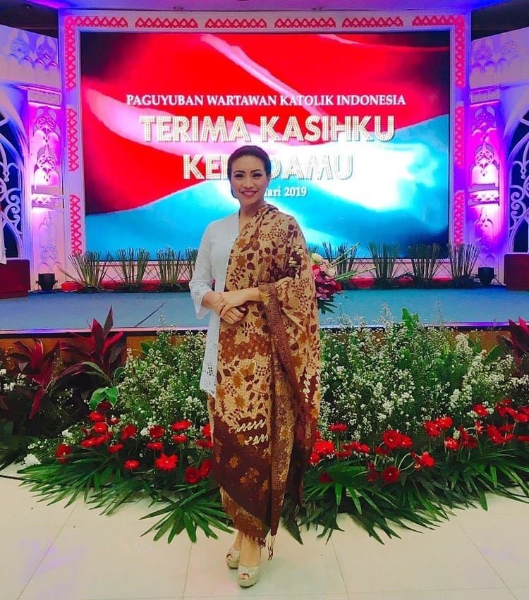 Inspirasi Kebaya ala Rahayu Saraswati Referensi Busana 