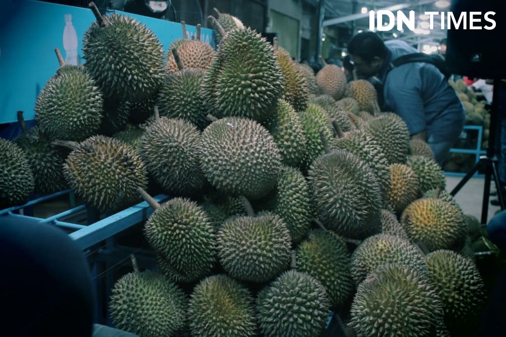 Mulai Banjiri Palembang, Yuk Pilih Durian Manis dengan Cara Ini