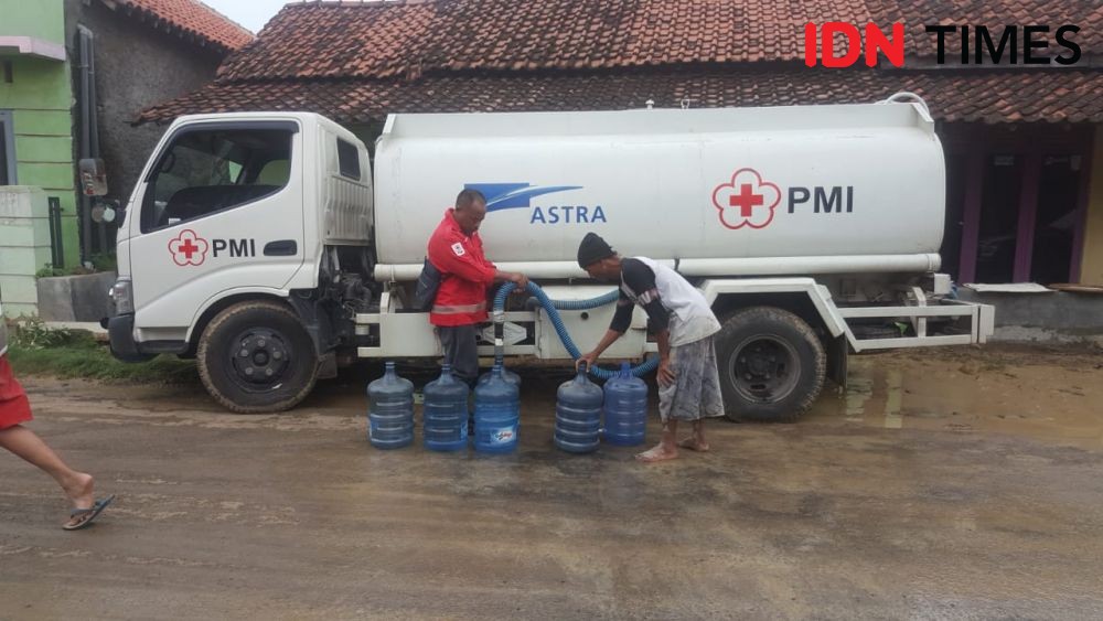 Sumur Terendam Lumpur, Warga Brebes Korban Banjir Butuh Air Bersih