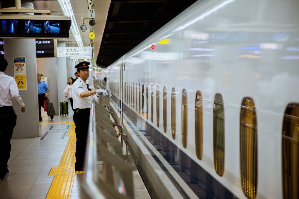 Aturan Baru Naik Shinkansen, Pengguna Koper Harus Checkin Dulu!