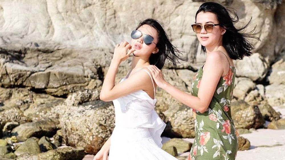 10 Style Hits Liburan ala Pedangdut Wika Salim, Awas Klepek-klepek!