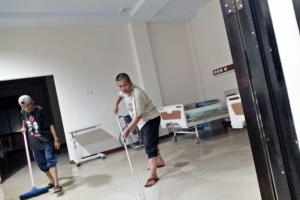 Banjir Rendam Lantai 1 Rumah Sakit di Parepare, 14 Pasien Dievakuasi
