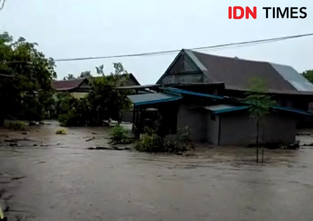 Sekolah Terdampak Banjir di Sulsel Diminta Liburkan Siswa