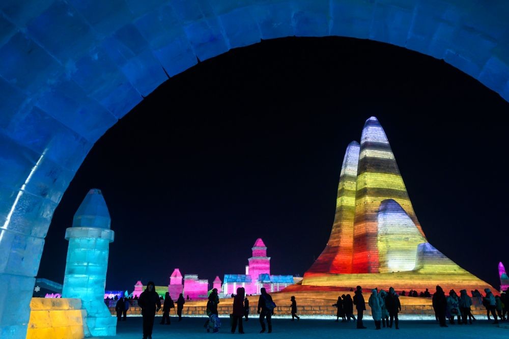 Festival Es dan Salju Terbesar Dunia di Harbin Tiongkok, Keren Abis!
