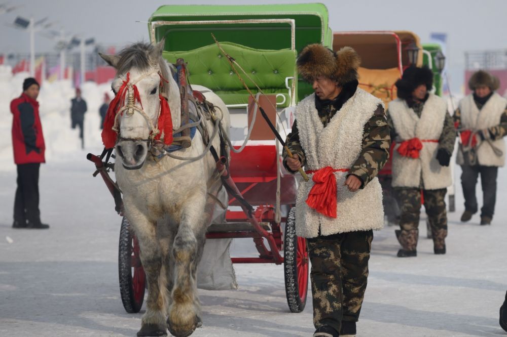 Festival Es dan Salju Terbesar Dunia di Harbin Tiongkok, Keren Abis!