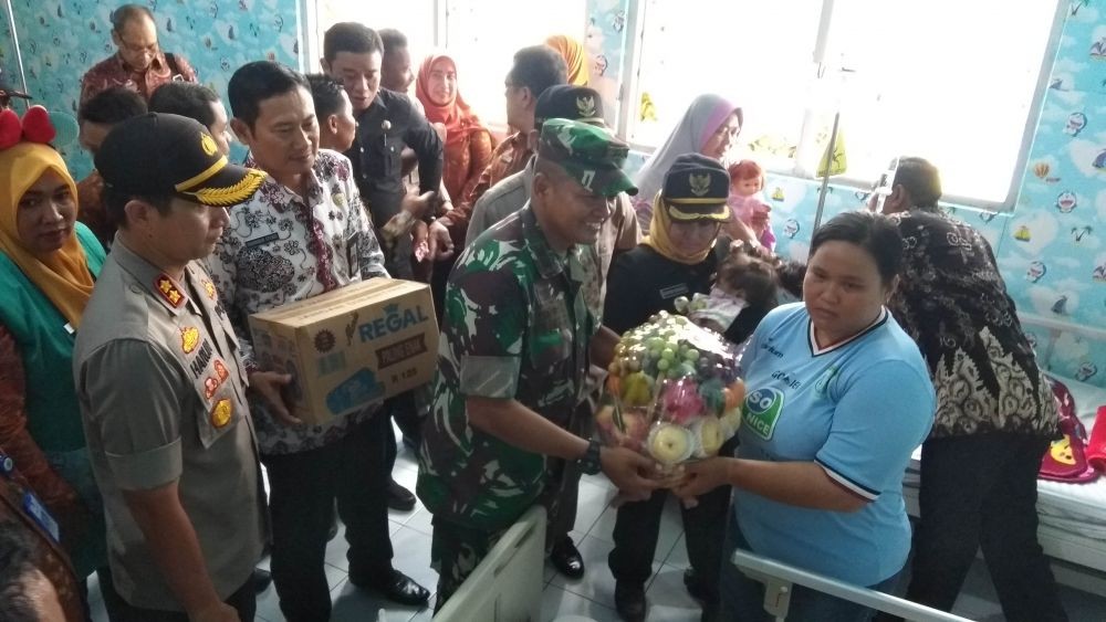 Kunjungi Balita Gizi Buruk, Bupati Minta Penanganan Diprioritaskan