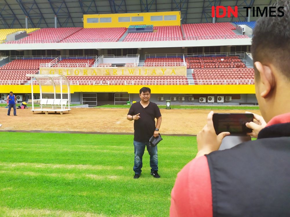 Pelatih Sriwijaya FC Budiarjo Thalib Pantau Kondisi Markas Wong Kito 