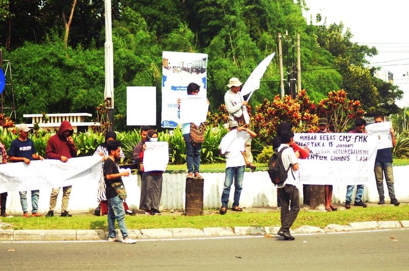 Peringati Malapetaka 15 Januari, Mahasiswa Demo Tolak Omnibus Law