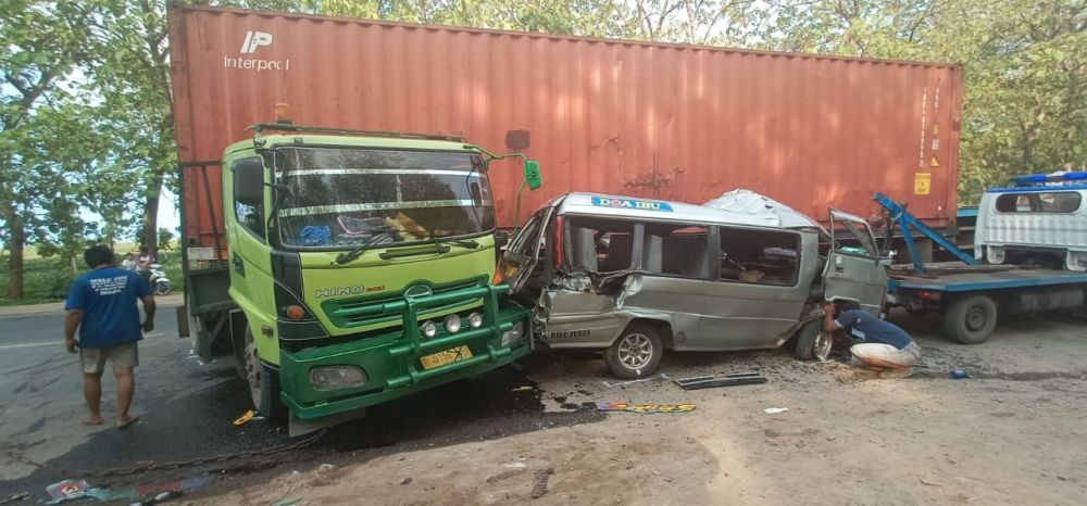 Kecelakaaan Maut di Tuban, Polisi Tetapkan Sopir MPU Sebagai Tersangka