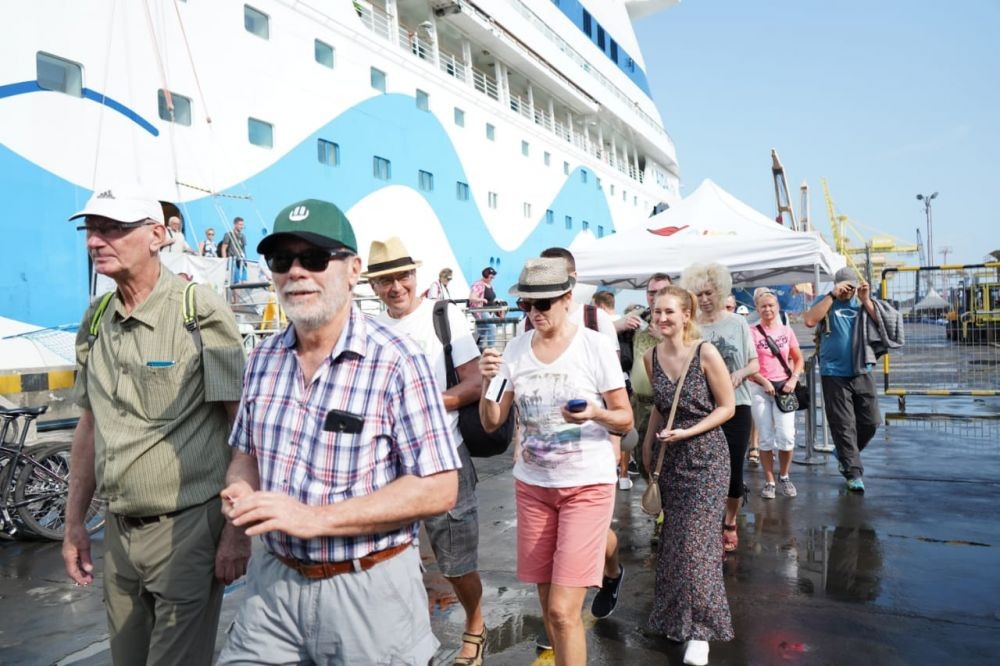 Bawa 800 Turis Asing, Kapal Viking Sun Dilarang Merapat ke Semarang