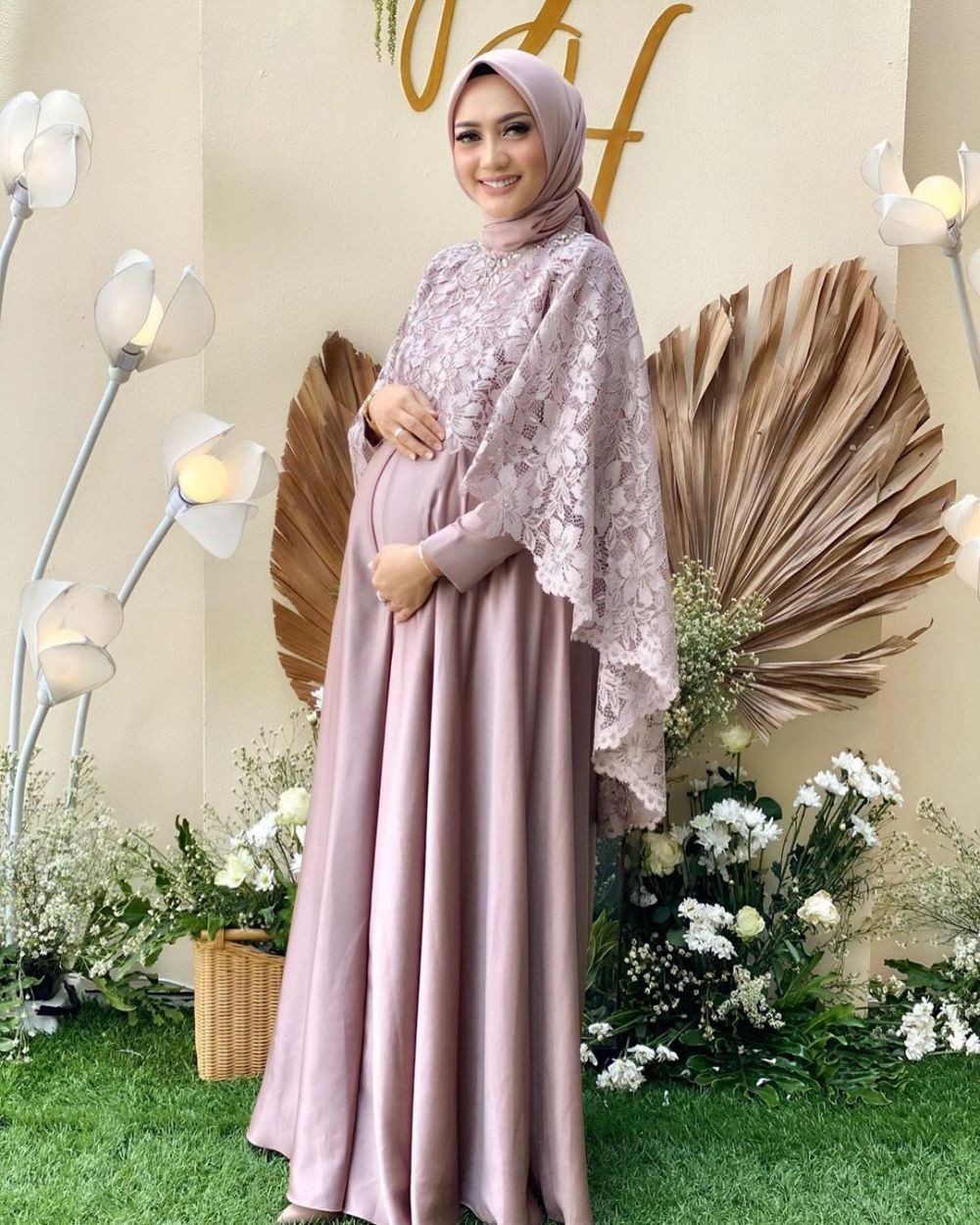 9 Referensi Kebaya  Batik ala Mama Lita yang Selalu 