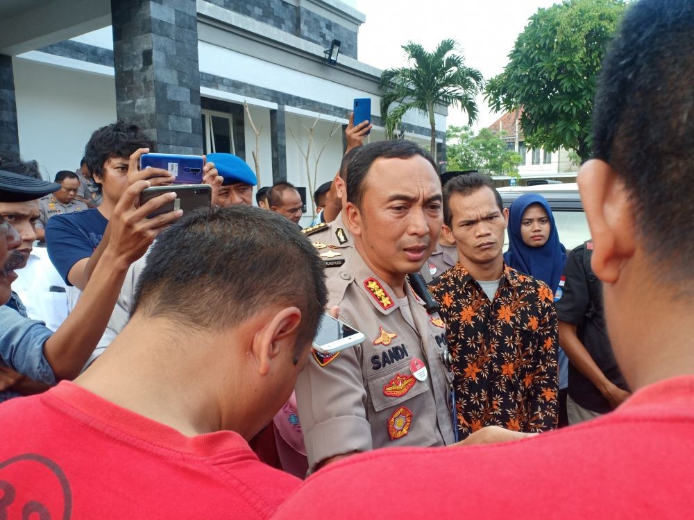 Masih Nekat Berkerumun di Surabaya? Siap-siap Dibubarkan Polisi