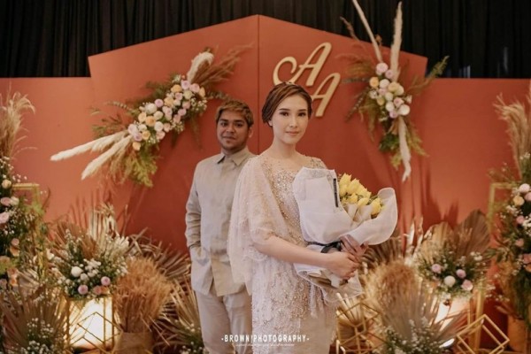 10 Potret Penyanyi Jebolan Indonesian Idol Bareng Pasangan Bikin Baper
