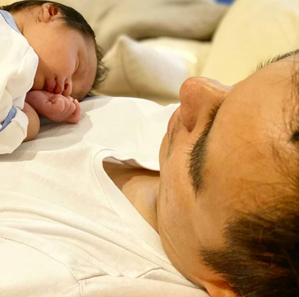 Papa Siaga Idaman, 10 Momen Manis Interaksi Baim Wong dan Baby Kiano 