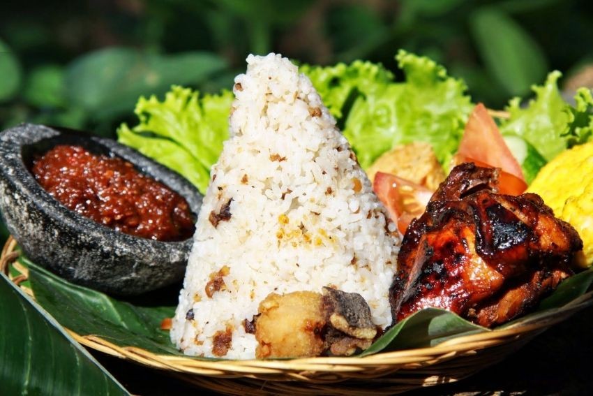 [QUIZ] Buktikan Kamu Food Hunter dari Menebak Masakan Sunda Ini!