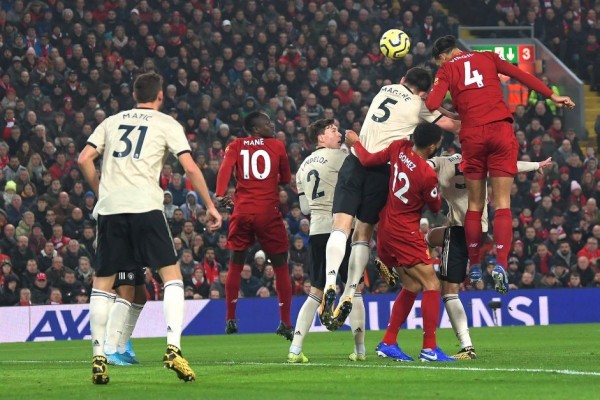 Virgil van Dijk dan Mohamed Salah Tekuk Manchester United di Anfield!