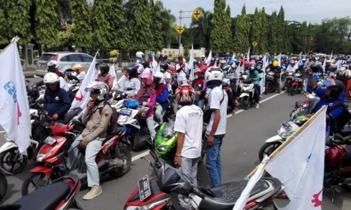 Tolak Omnibus Law, Buruh Banten Lakukan Aksi di Tangerang 
