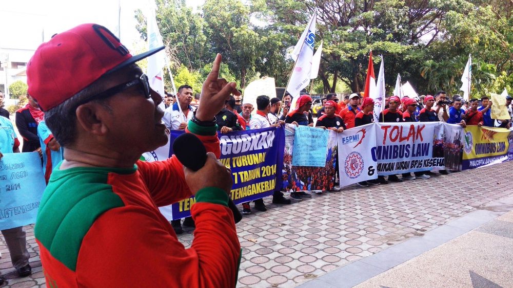 Dianggap Menindas, Omnibus Law Jokowi juga Ditolak Buruh di Sumut 