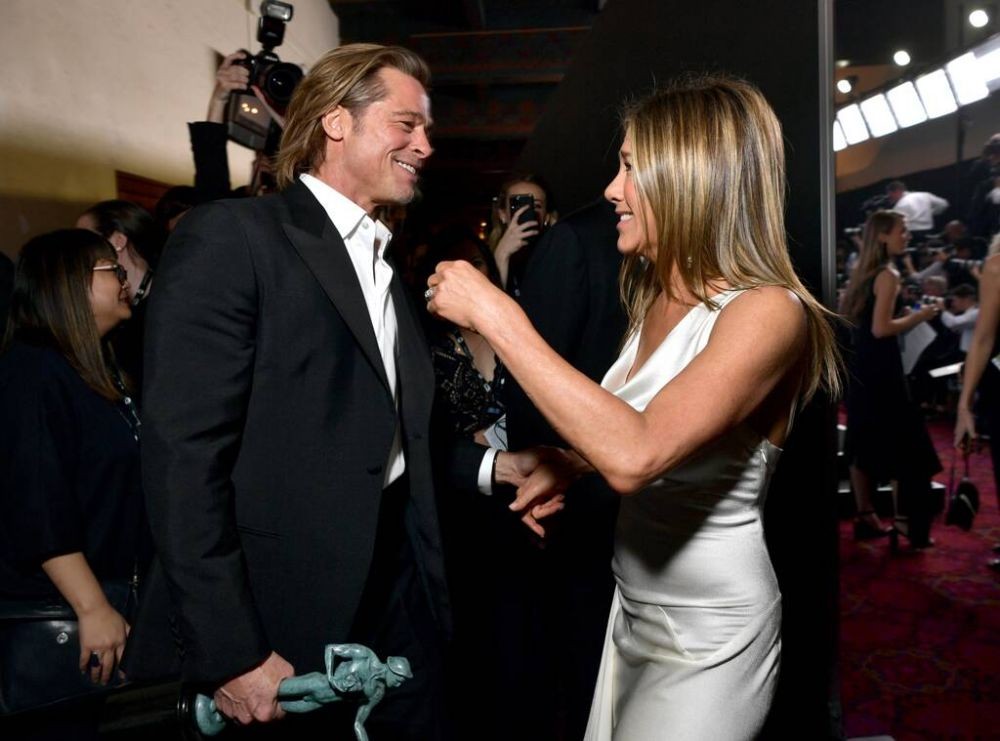 10 Momen Manis Reuni Brad Pitt dan Jennifer Aniston, Rujuk nih?