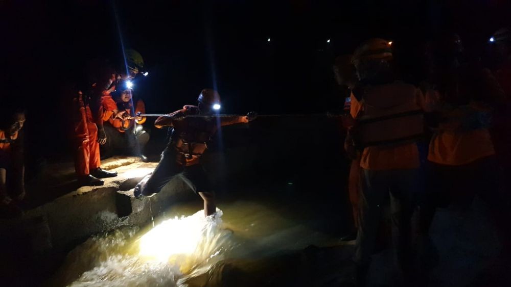 Asyik Cari Ikan dengan Tangan Kosong, Hendi Hanyut di Sungai Progo 