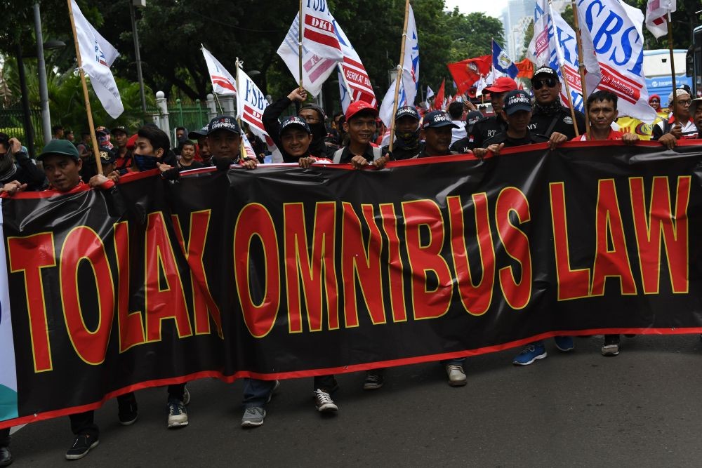 KSPI Jateng: 3 Pabrik asal Banten Bayar Upah Buruh Pakai Omnibus Law
