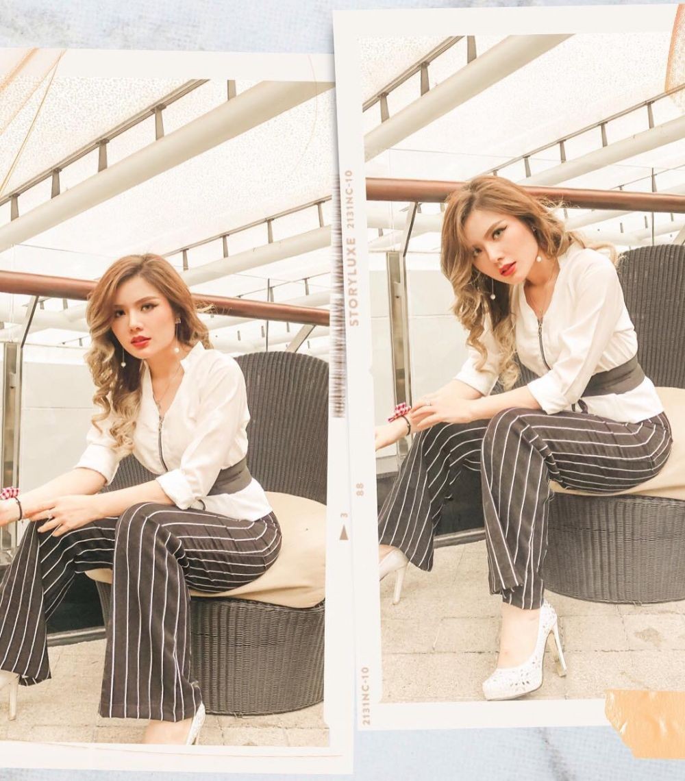 Memesona! 9 Office Look Christine Sindoko Beauty Vlogger dari Batam