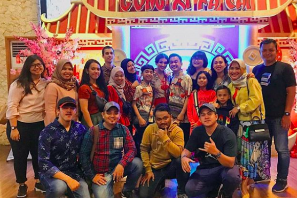 Bertabur Seleb, 10 Potret Perayaan Imlek Keluarga Ruben Onsu-Sarwendah