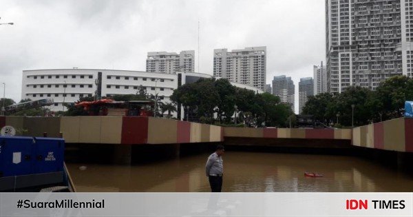 Tergenang Banjir, Terowongan Tol Cikunir Ditutup Sementara