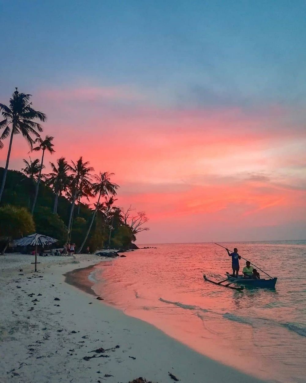 9 Pulau di Indonesia Ini Gak Kalah Indah dengan Maldives, Bikin Takjub