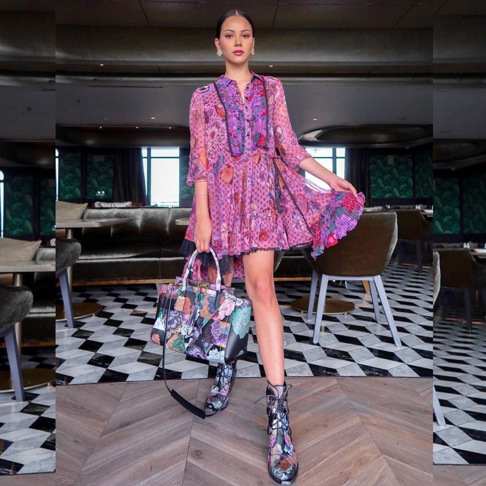 Girls, Nih 10 Rekomendasi Padu Padan Boots dan Dress, OOTD Makin Hits!