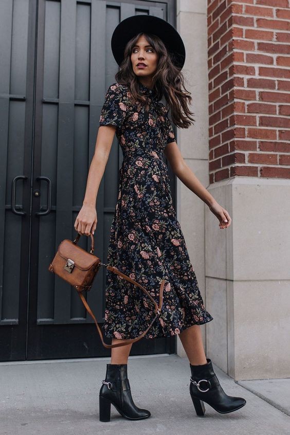 Girls, Nih 10 Rekomendasi Padu Padan Boots dan Dress, OOTD Makin Hits!