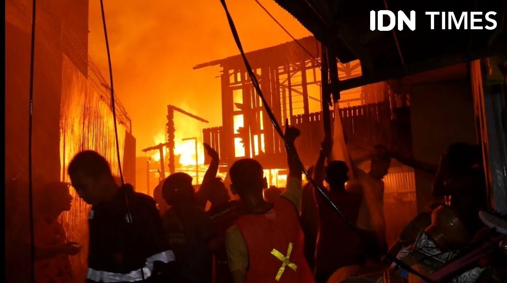 Kebakaran di Samarinda Hanguskan Sepuluh Bangunan, Dua Orang Terluka 
