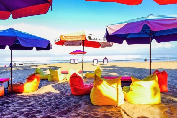 10 Aktivitas Seru di Pantai Double Six Bali yang Bikin Lupa Waktu