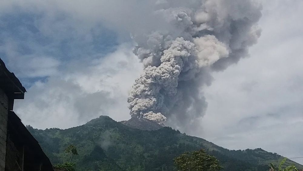 Gunung Berapi Paling Aktif Dan Berbahaya Di Indone Vrogue Co