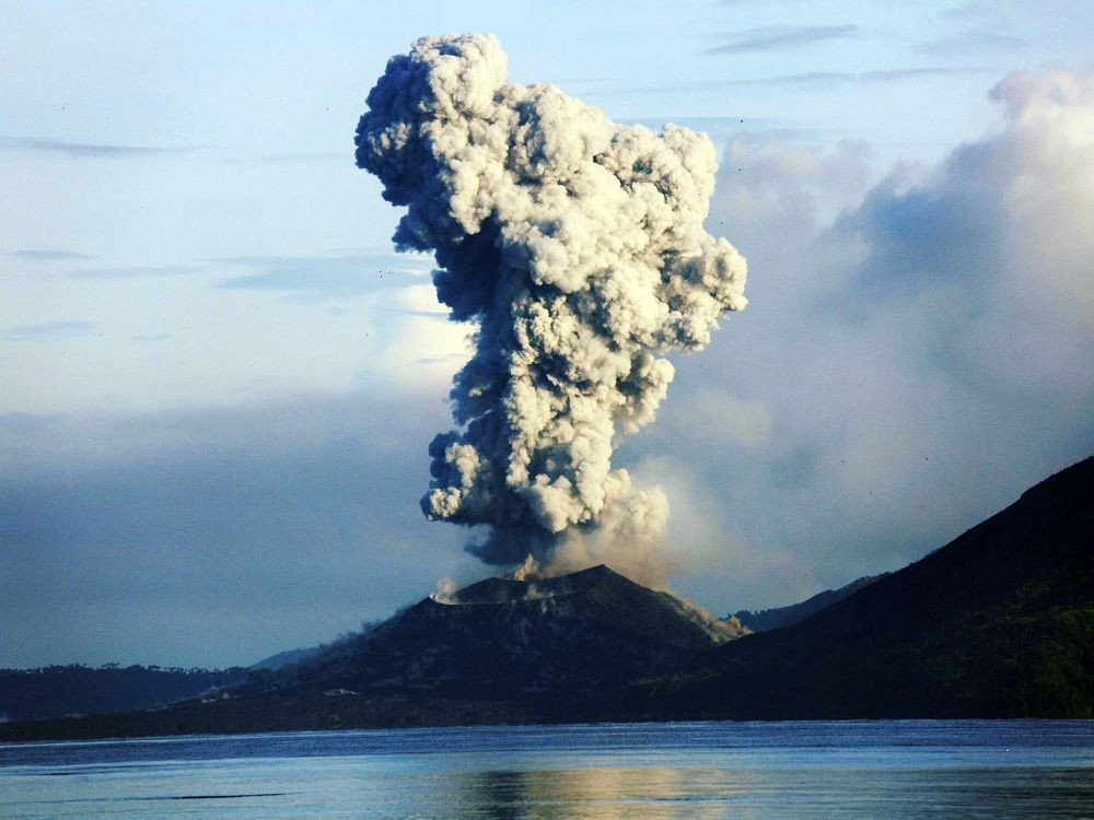 Misteri Dentuman Anak Krakatau, Begini Penjelasan Volkanolog ITB