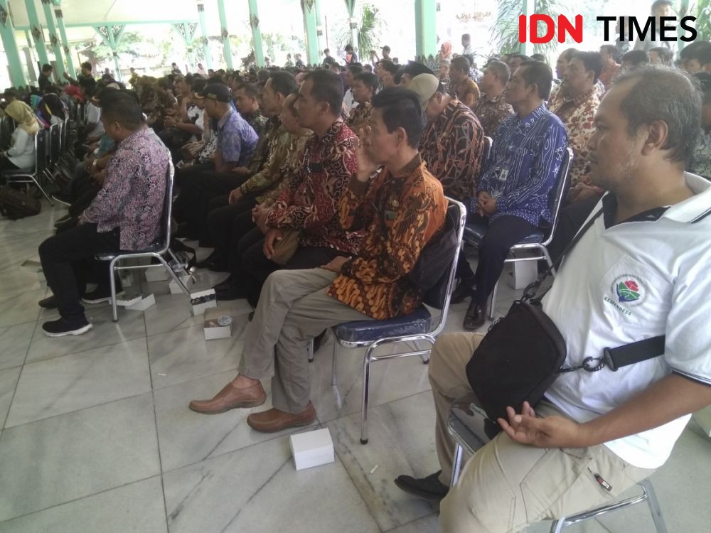 Menteri Jokowi: Mayoritas Dana Desa Buat Bangun Lapangan Sepak Bola