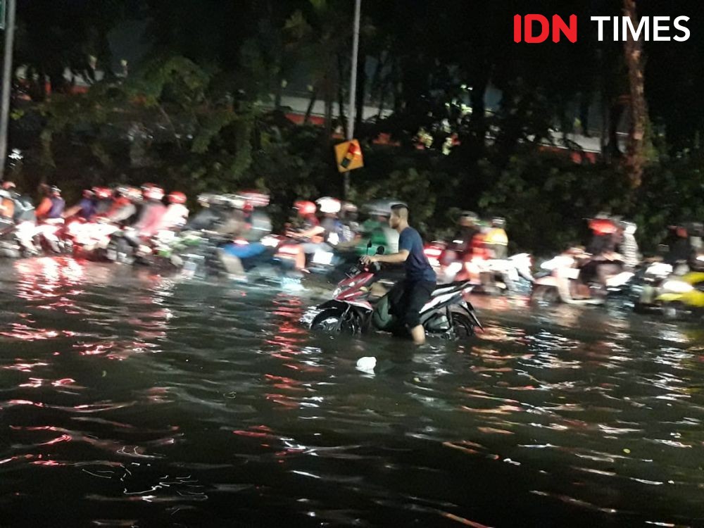 11 KK di Tangerang Dievakuasi Akibat Banjir Pagi Ini