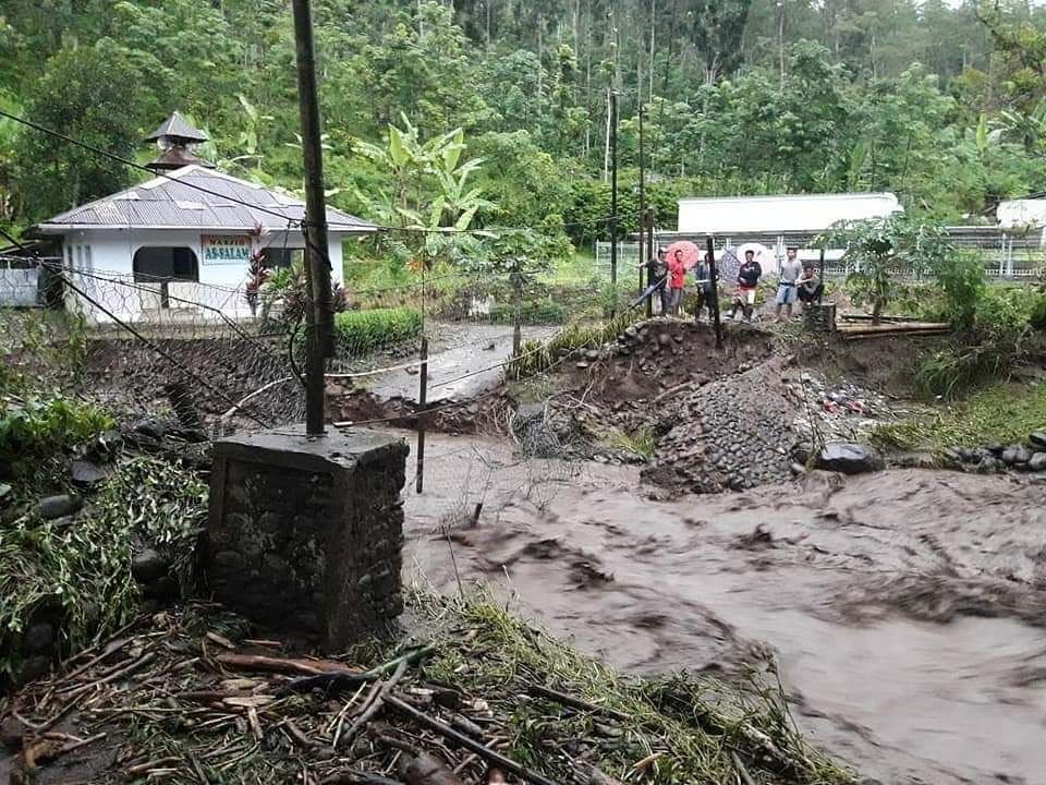 Banjir Bandang, Pemkab Jember Upayakan Anak-anak Tetap Bisa Sekolah