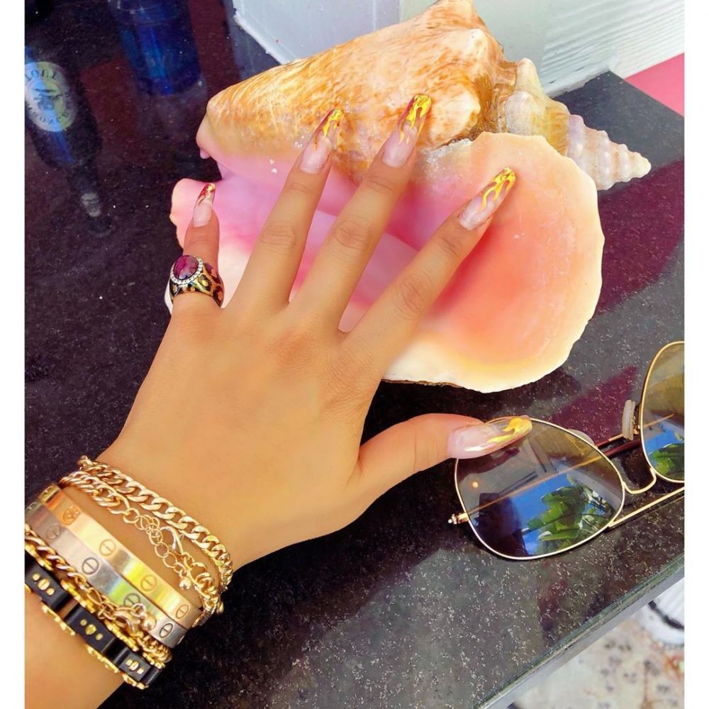 Langganan Artis Hollywood, Ini 9 Kreasi Nail Art ala Britney Tokyo
