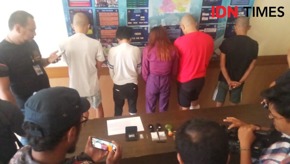 Polisi Tangkap Pengedar Obat Keras di Perumahan Dosen Makassar