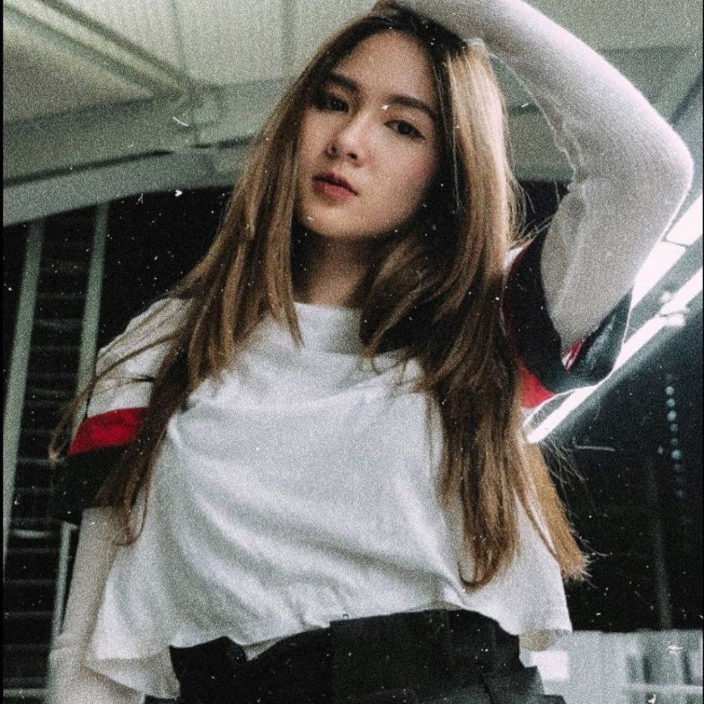 Memesona, 10 Potret Shanice Margaretha Artis Berdarah Thailand