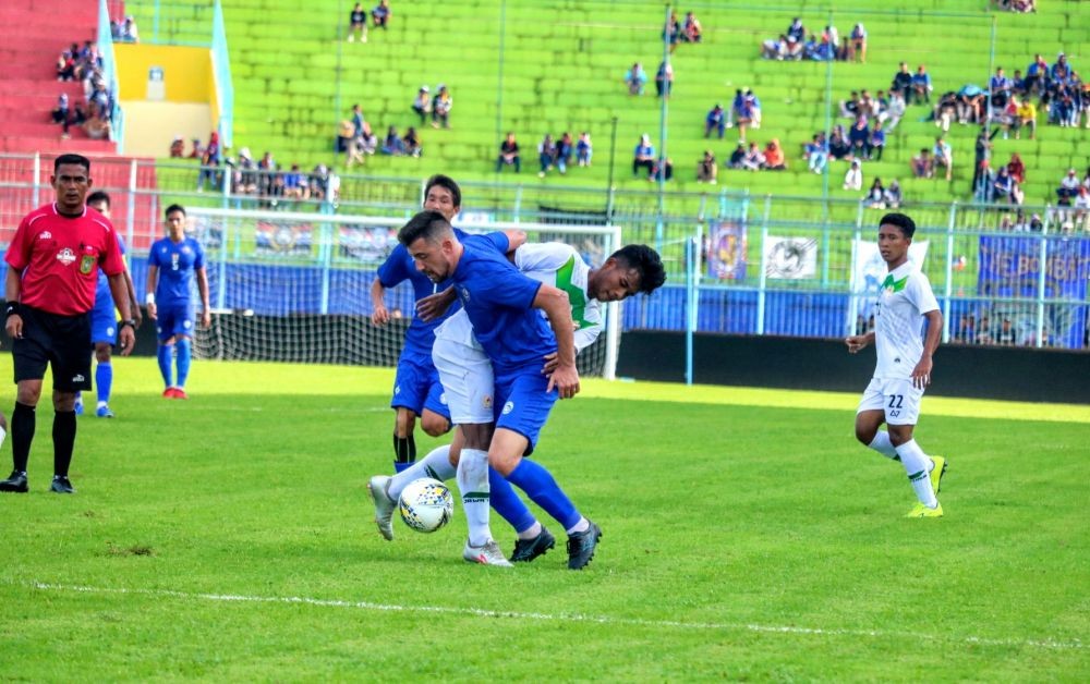 Arema FC Hanya Bisa Main Imbang Kontra Tim PON Jatim 